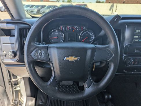 Used 2018 Chevrolet Silverado 1500 Custom w/ Custom Value Package AWD/4WD image 22