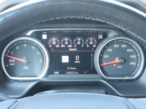 Used 2021 Chevrolet Suburban Premier w/ Premium Package AWD/4WD image 21