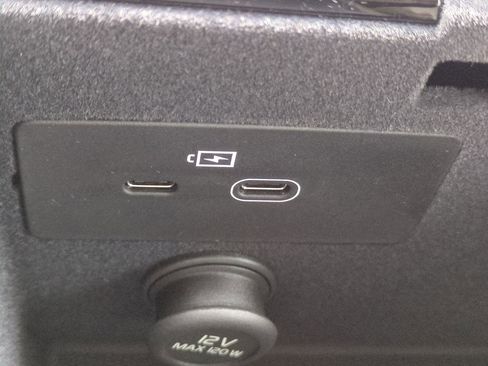 New 2026 Volvo XC90 B6 Plus w/ Protection Package Premier image 19