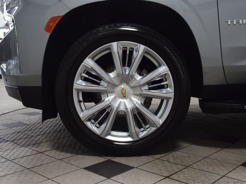 Used 2024 Chevrolet Tahoe High Country AWD/4WD image 27