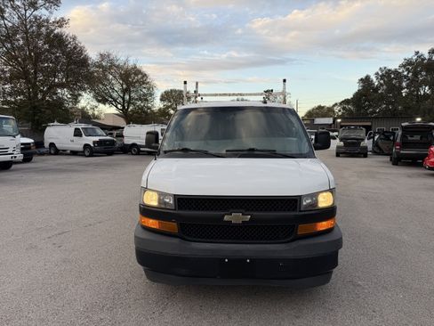 Used 2019 Chevrolet Express 2500 w/ Driver Convenience Package image 14