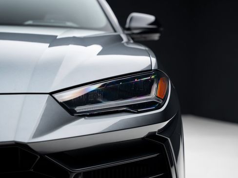 Used 2019 Lamborghini Urus AWD/4WD image 10