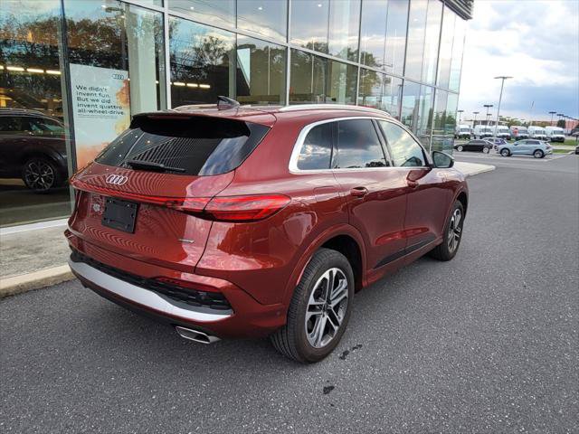 Used 2025 Audi Q5 Premium Plus w/ Premium Plus AWD/4WD image 5