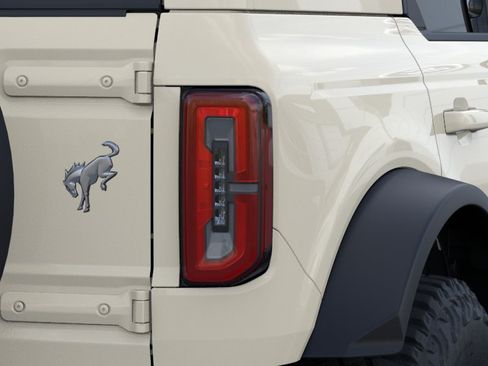 New 2026 Ford Bronco Outer Banks AWD/4WD image 23