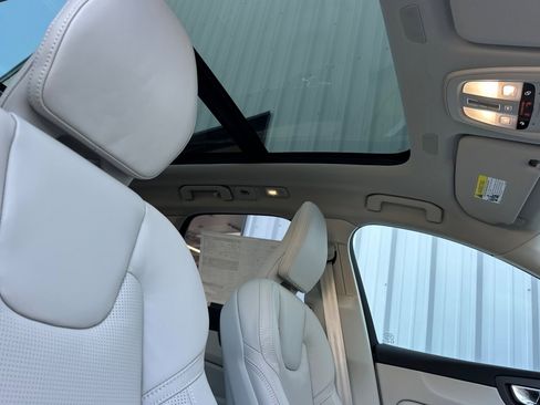 Used 2025 Volvo XC60 B5 Ultra w/ Protection Package Premier image 16