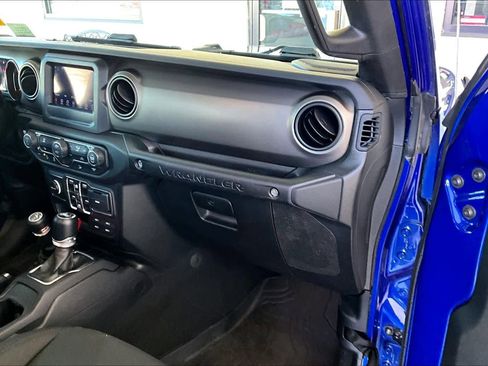 Used 2019 Jeep Wrangler Unlimited Sport S image 17