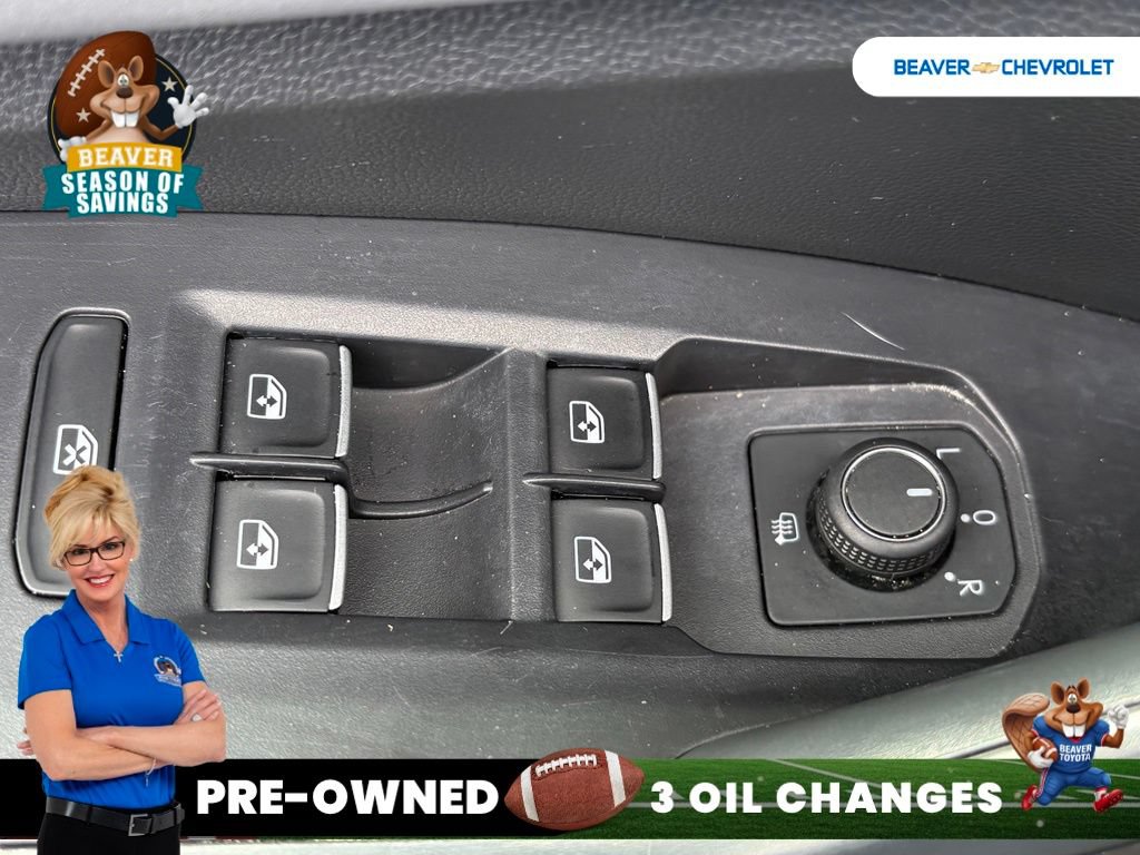 Used 2025 Volkswagen Jetta SE FWD image 31