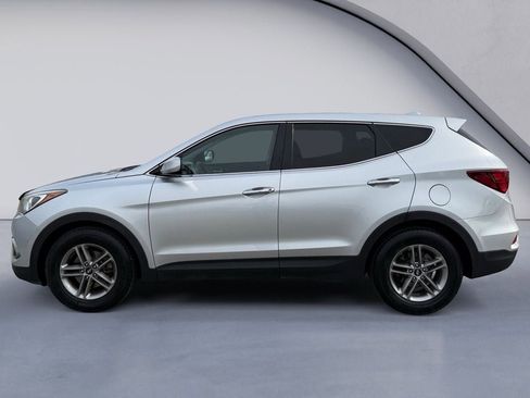 Used 2017 Hyundai Santa Fe Sport image 2