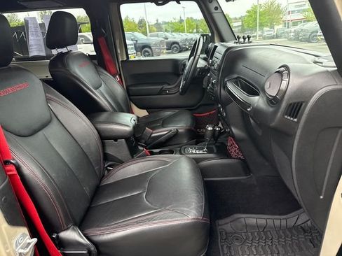 Used 2017 Jeep Wrangler Rubicon AWD/4WD image 16
