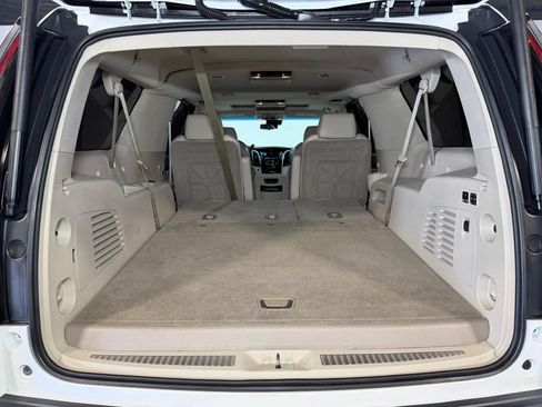 Used 2017 Cadillac Escalade ESV Premium Luxury AWD/4WD image 14