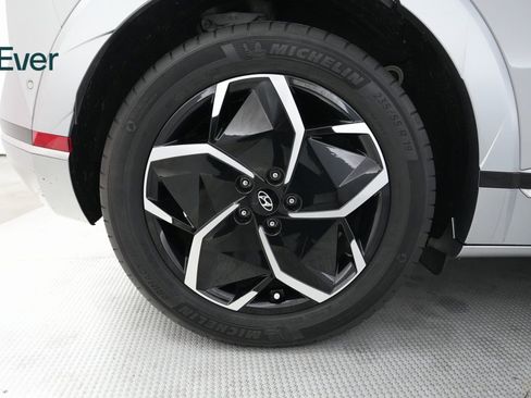 Used 2024 Hyundai Ioniq 5 Limited image 19