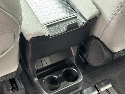 New 2026 Toyota Sienna XLE FWD image 14