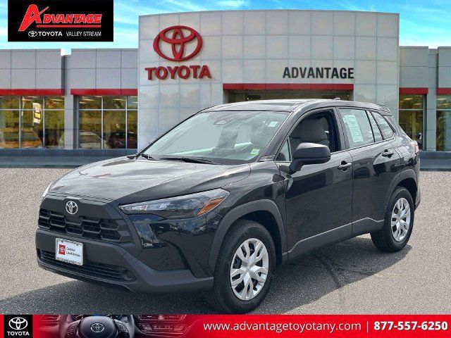 Certified 2026 Toyota Corolla Cross L AWD/4WD image 4