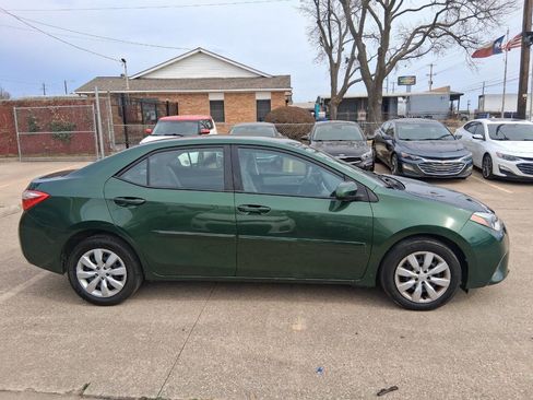 Used 2015 Toyota Corolla LE image 7