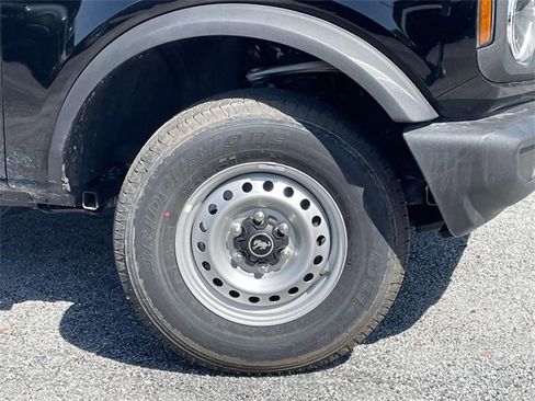 New 2025 Ford Bronco 4-Door image 23