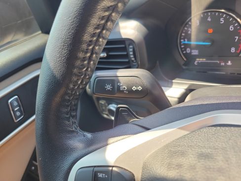 Used 2020 Ford Explorer XLT RWD image 24