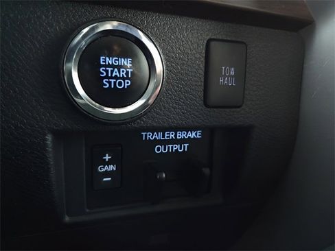 Used 2021 Toyota Tundra Limited image 20