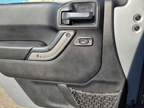 Used 2015 Jeep Wrangler Sport w/ Quick Order Package 24S image 21