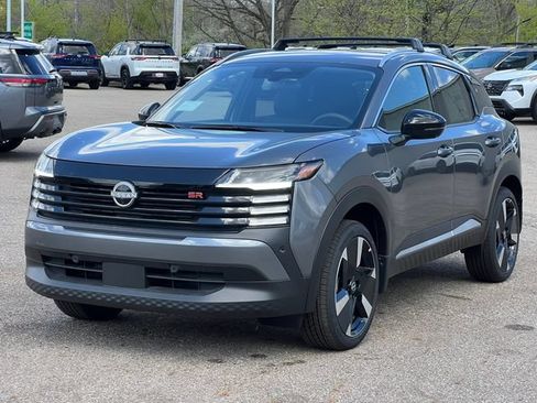 New 2026 Nissan Kicks SR w/ Cold Weather Package AWD/4WD image 42