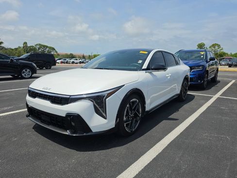 Certified 2025 Kia K4 EX w/ GT-Line Premium Package FWD image 4