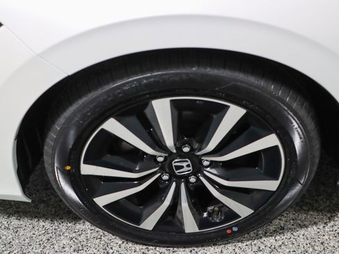 Used 2022 Honda Civic EX image 11