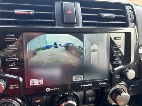 Used 2022 Toyota 4Runner TRD Off-Road Premium AWD/4WD image 18