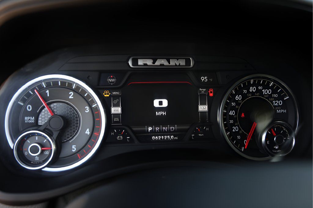 Used 2024 RAM 2500 Laramie AWD/4WD image 14