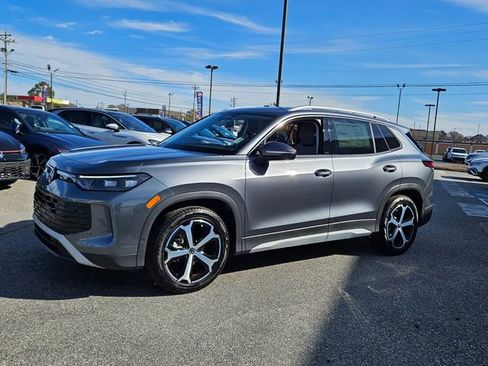 New 2026 Volkswagen Tiguan SE image 3