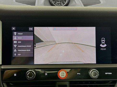 Certified 2026 Porsche Macan AWD/4WD image 19