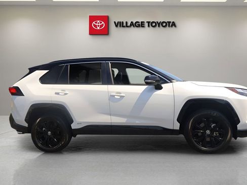 Certified 2025 Toyota RAV4 XSE AWD/4WD image 6