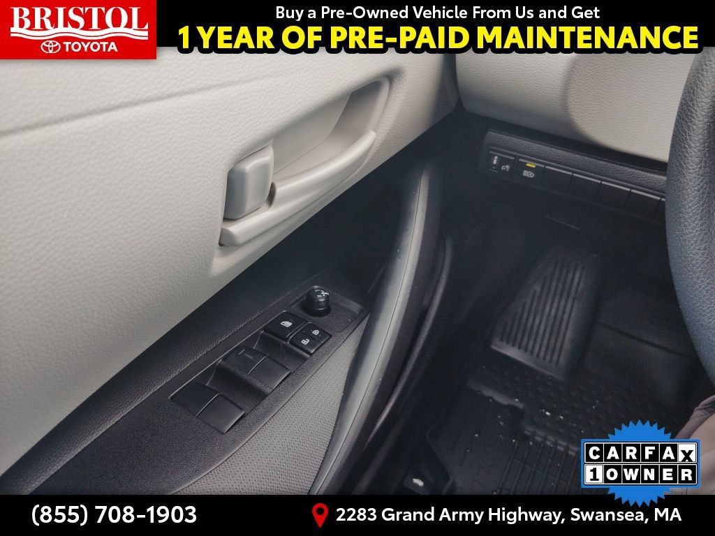 Used 2025 Toyota Corolla LE FWD image 18
