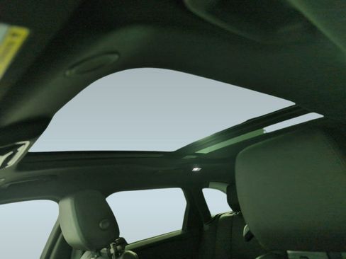 Used 2026 Land Rover Range Rover Velar S image 12