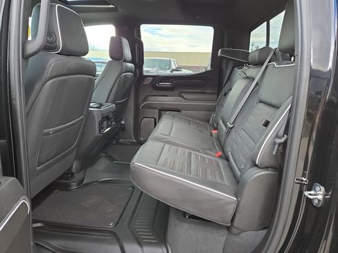 Used 2024 GMC Sierra 1500 AT4X image 32