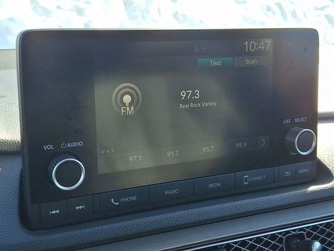 Used 2023 Acura Integra Base 4D Hatchback image 19