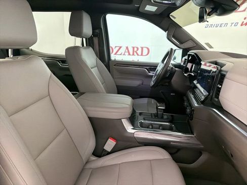 Used 2025 Chevrolet Silverado 1500 LTZ w/ LTZ Premium Package image 16