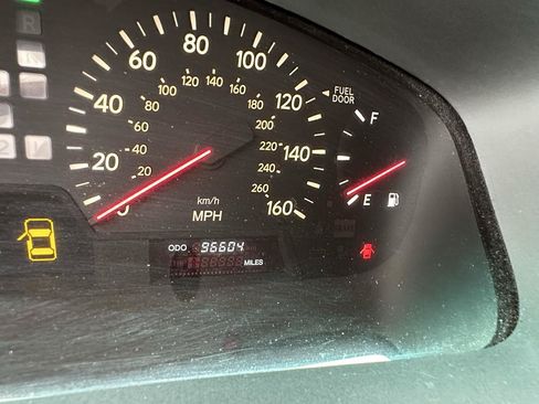 Used 2003 Lexus LS 430 RWD image 26