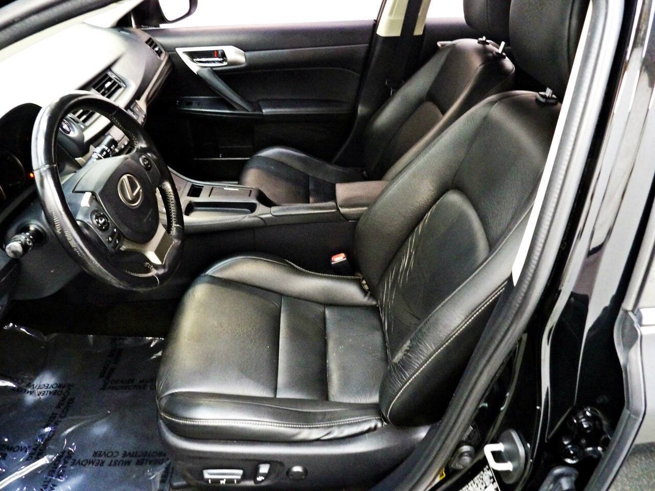 Used 2016 Lexus CT 200h w/ Accessory Package 2 FWD image 8