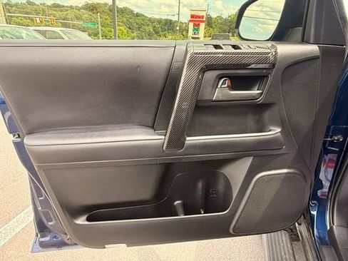 Used 2021 Toyota 4Runner SR5 AWD/4WD image 12