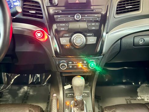 Used 2019 Acura ILX image 13