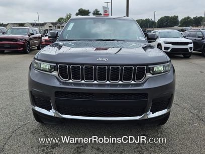 New 2025 Jeep Grand Cherokee L Laredo w/ Luxury Tech Group I