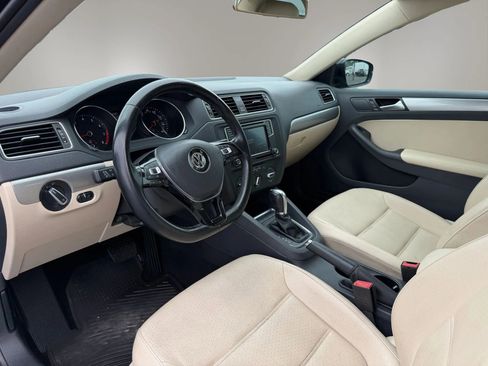 Used 2017 Volkswagen Jetta SE FWD image 14