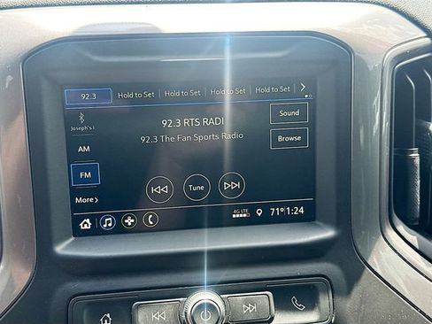 Used 2019 Chevrolet Silverado 1500 Custom w/ Custom Value Package AWD/4WD image 15