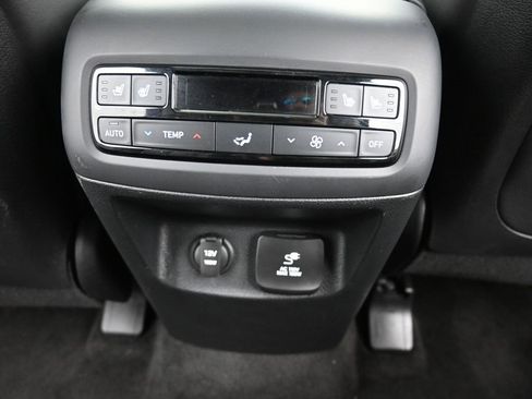 Used 2024 Hyundai Palisade Calligraphy image 14