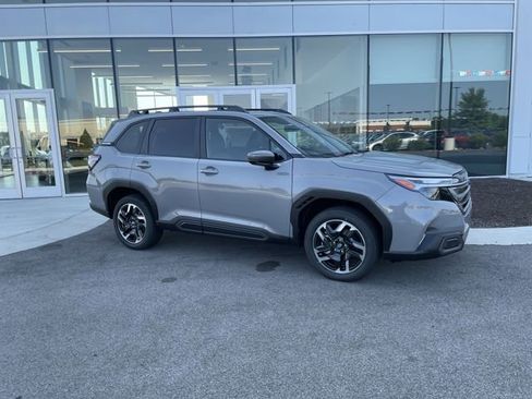 Certified 2025 Subaru Forester Limited AWD/4WD image 6