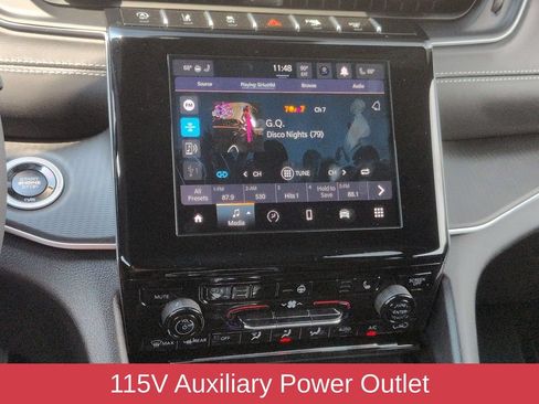 Used 2025 Jeep Grand Cherokee Laredo X w/ Luxury Tech Group I AWD/4WD image 21