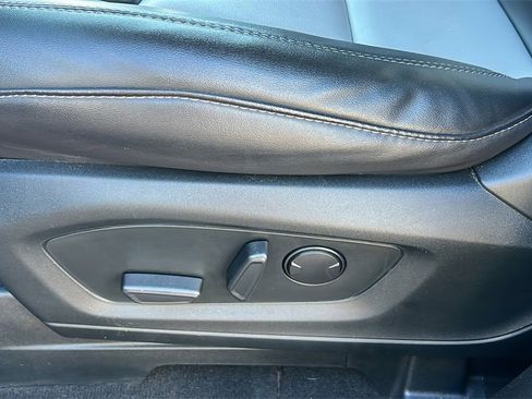 Certified 2022 Ford Explorer XLT w/ Equipment Group 202A image 13