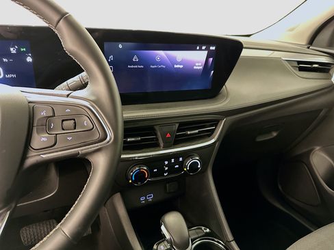 Used 2025 Buick Encore GX Preferred AWD/4WD image 25