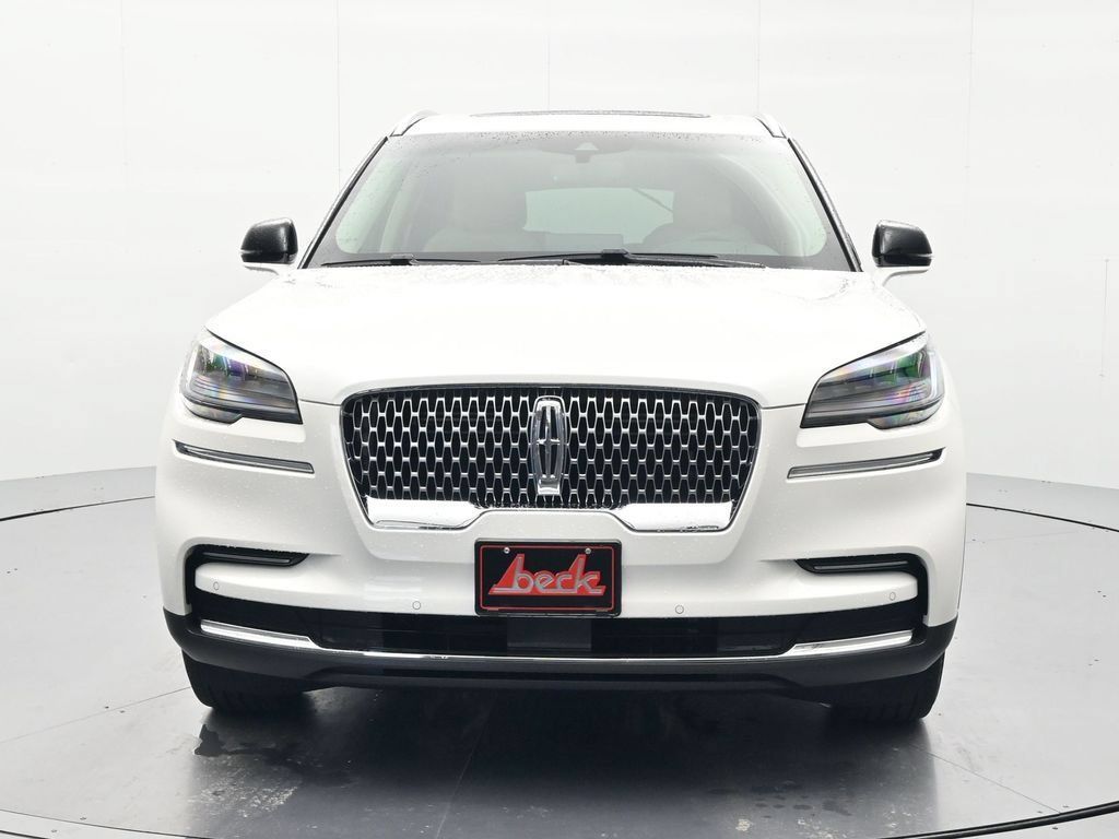 Used 2024 Lincoln Aviator 2WD w/ Premium Package image 2