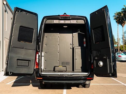 Used 2022 Mercedes-Benz Sprinter 3500 image 7