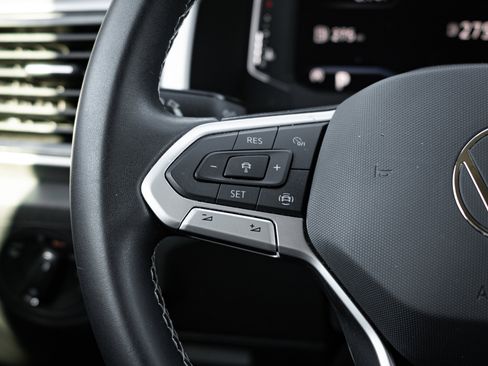 Used 2023 Volkswagen Atlas SE image 17